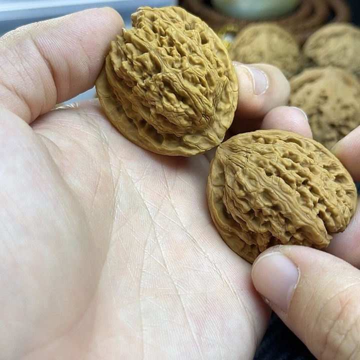 〆***.把件文玩核桃天使之翼（有黄）