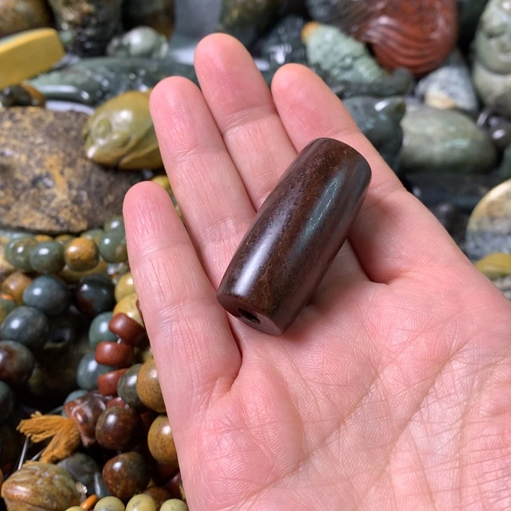 未镶嵌岫岩河磨玉（透闪石质玉）挂件