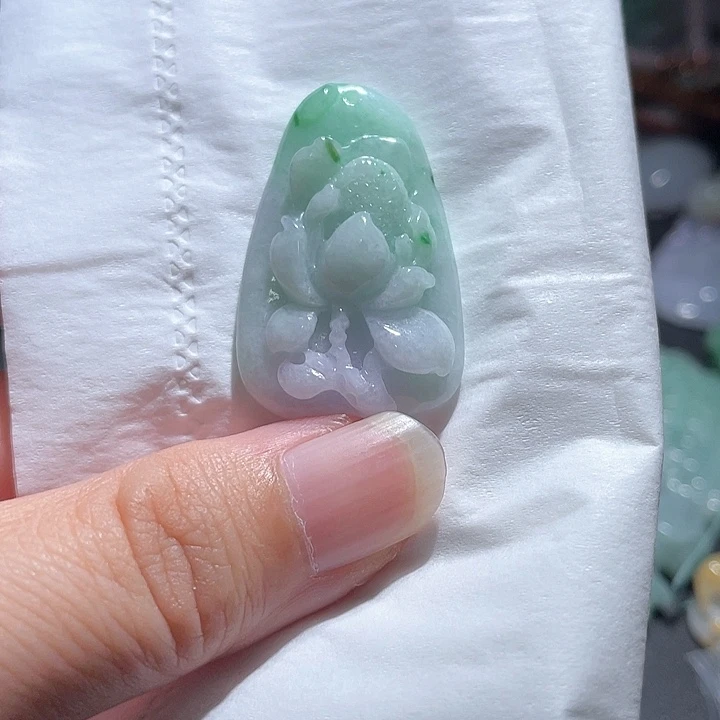 颈饰未镶嵌翡翠天
