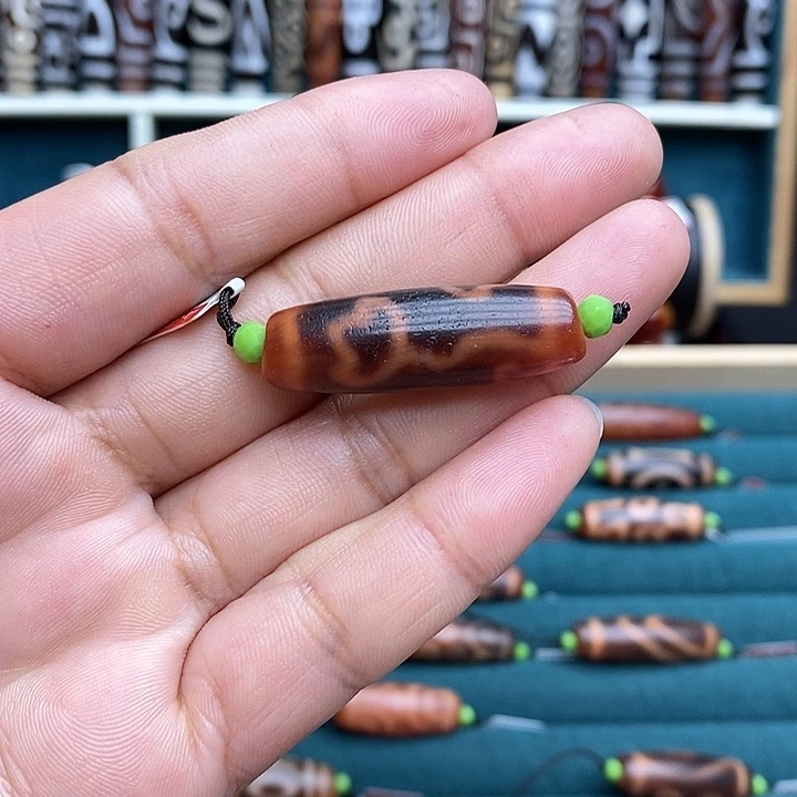 玛瑙/玉髓颈饰合金三**夭