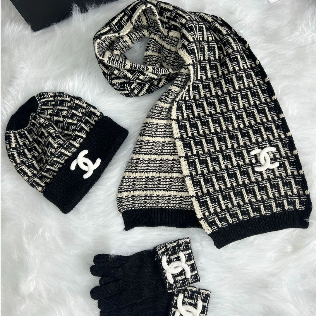 99新 Chanel/香奈儿 25B系列斜纹软呢双C配饰三件套围巾帽子手套