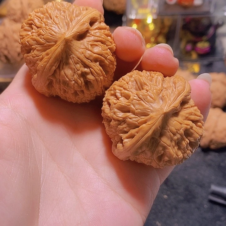 文玩核桃吊坠水龙