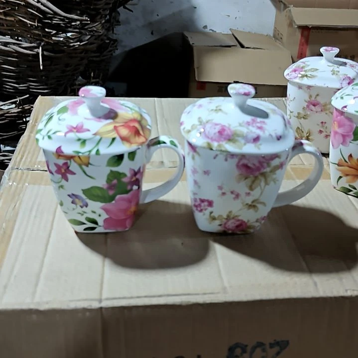 摆件陶瓷盘子碗啥都有