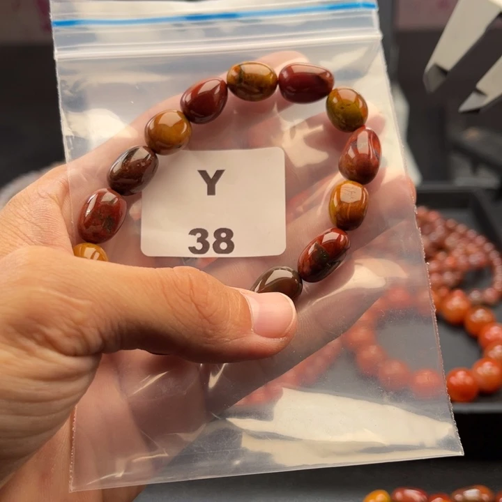 南红玛瑙未镶嵌多样性发货默认微瑕10mm
