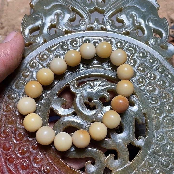 白玉菩提吊坠fhkbbbbbb