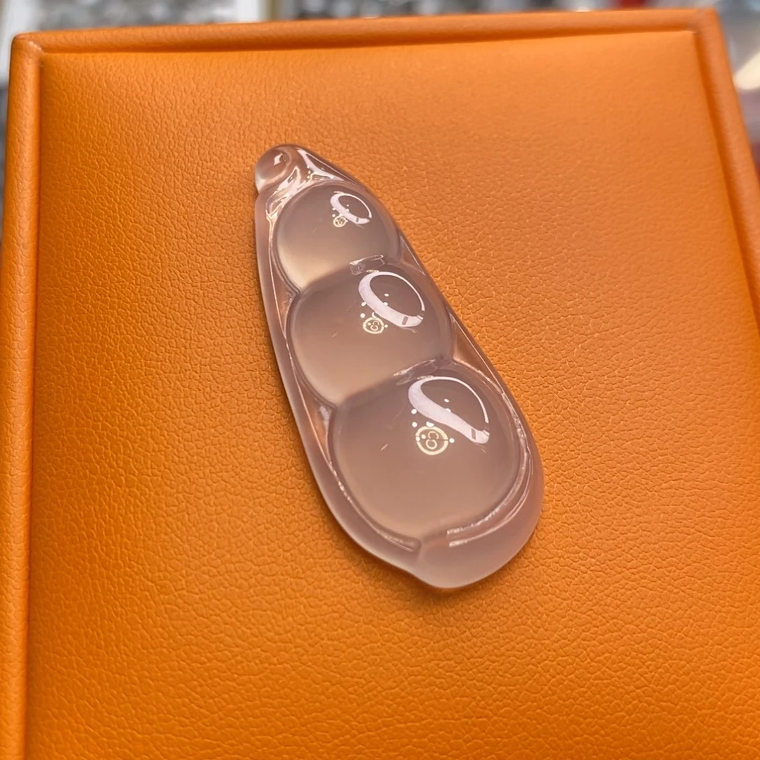 石英质玉未镶嵌吊坠