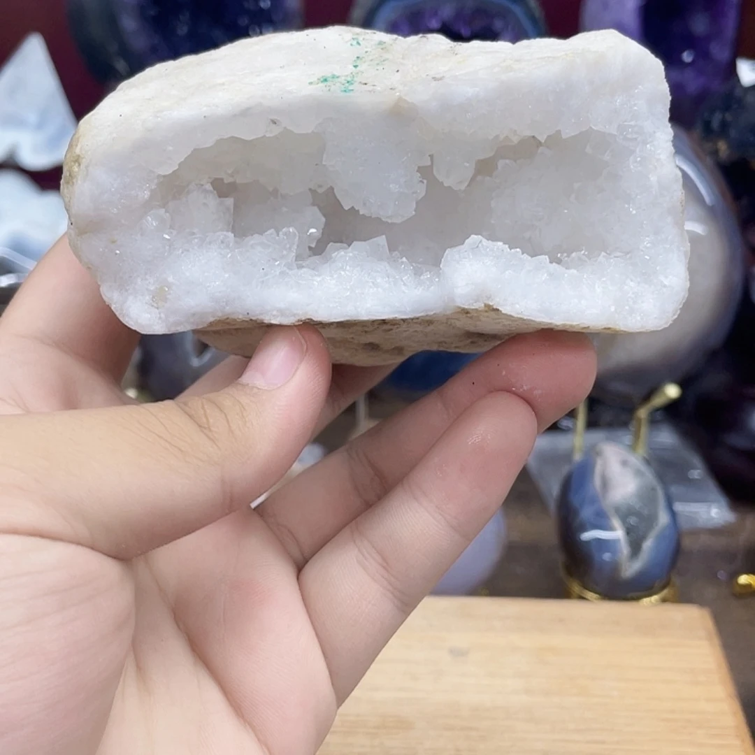 紫晶未镶嵌大型摆件（非配饰）