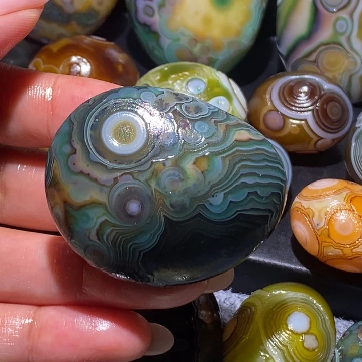 玛瑙/玉髓未镶嵌珠宝奇石20