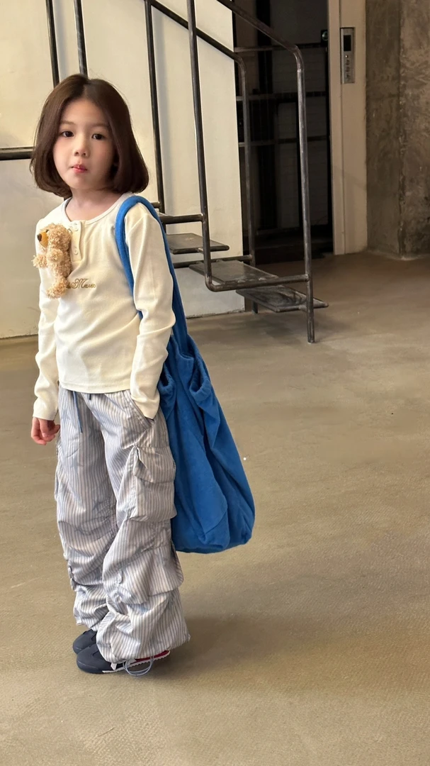 臭茹茹2025春夏季新款女童条纹工装裤