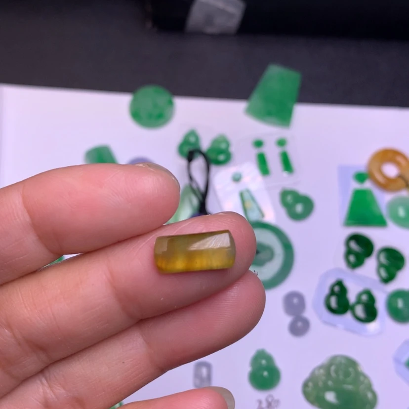 【闪购商品】颈饰未镶嵌翡翠u**p马安