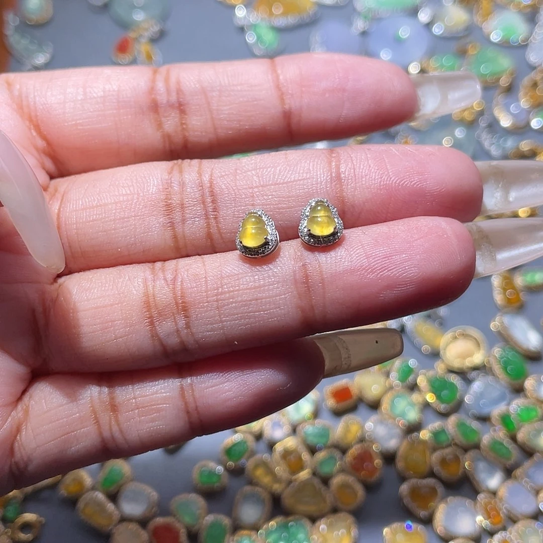 吊坠(不含链)18K金镶嵌翡翠?*好