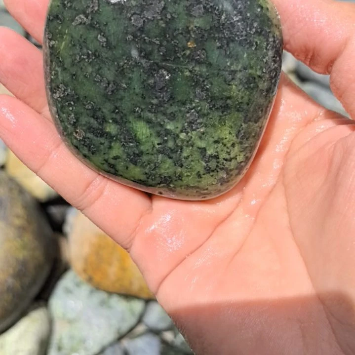 石材牡*藏玉药王石原石手把件一个