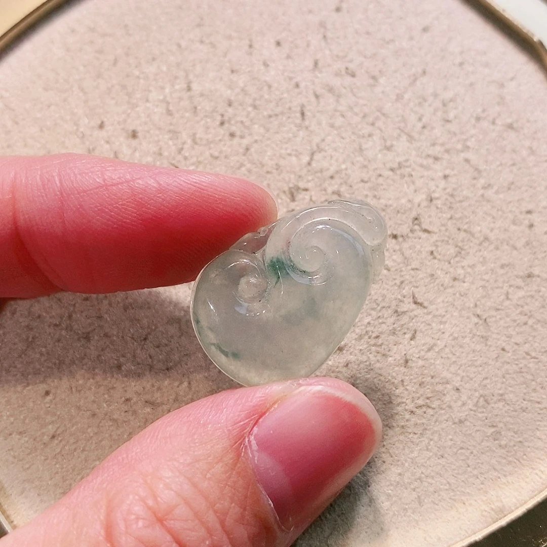 【闪购商品】翡翠挂件未镶嵌裸石