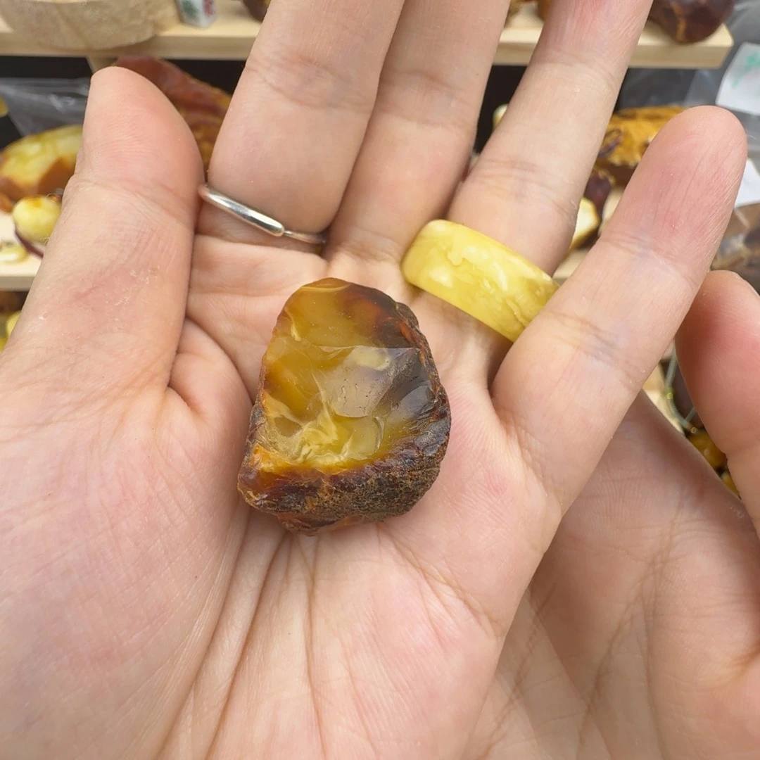 我***过未镶嵌琥珀耳饰9.3克