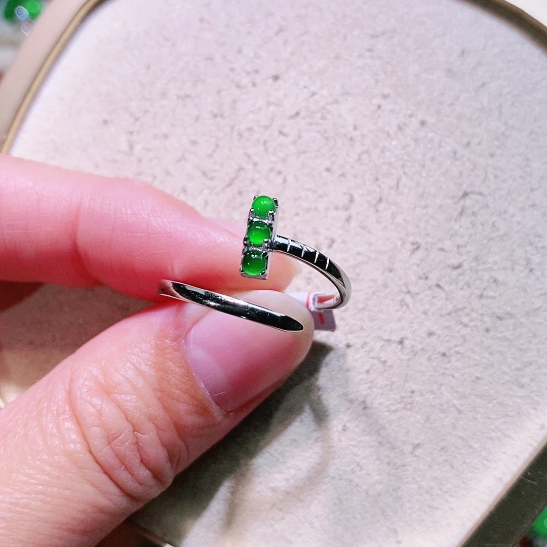 【闪购商品】翡翠挂件未镶嵌裸石