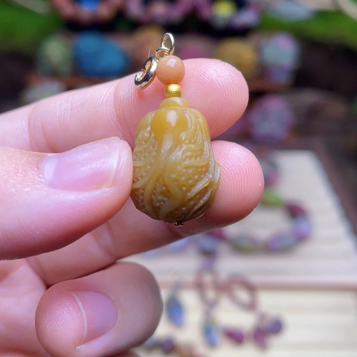玛瑙/玉髓未镶嵌珠宝半成品盐源玛瑙苏工白菜