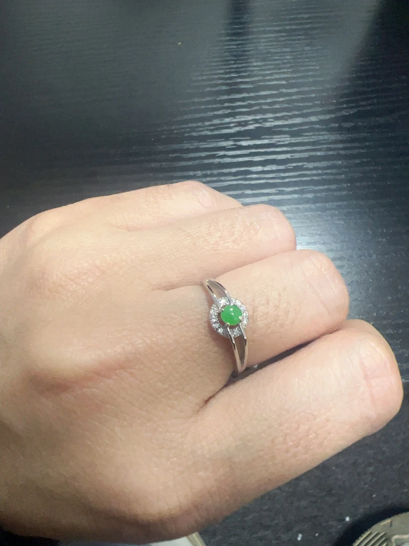 天然翡翠A货绿戒指