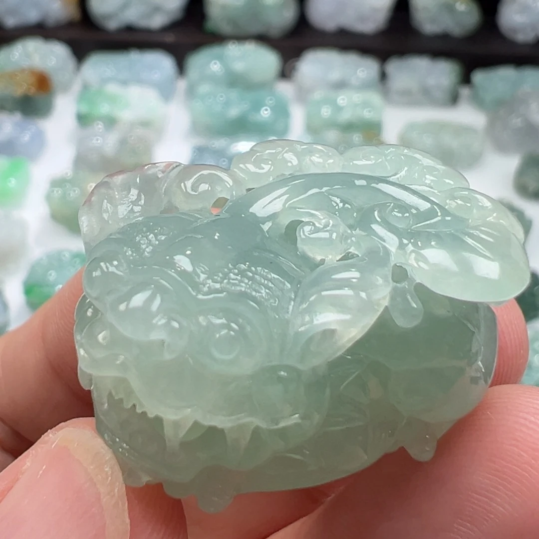 颈饰未镶嵌翡翠貔貅