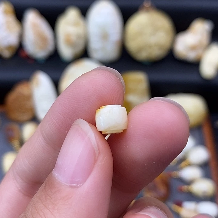 裸石琥珀未镶嵌7线束b824