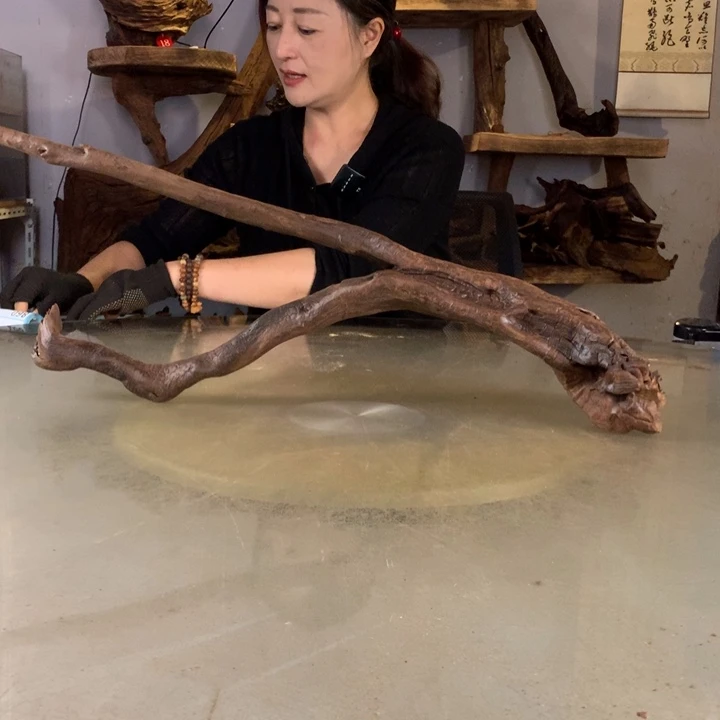 岛***荒天然的云南紫柚木会黄水