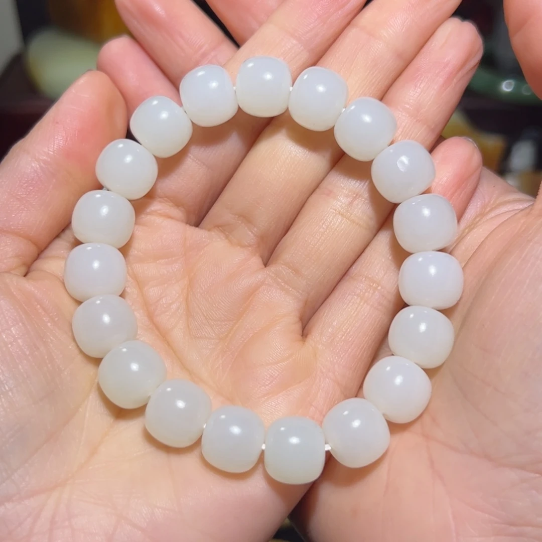 T***l和田玉未镶嵌把件