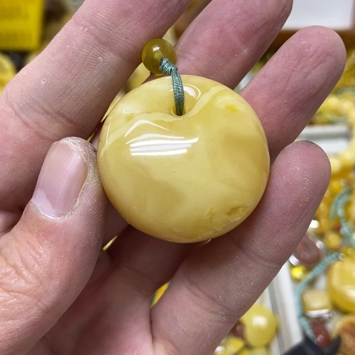 蜜蜡未镶嵌裸石吊坠
