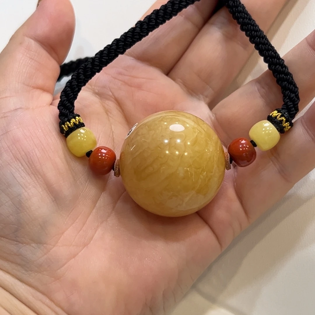 阿***鸿琥珀颈饰未镶嵌颈链