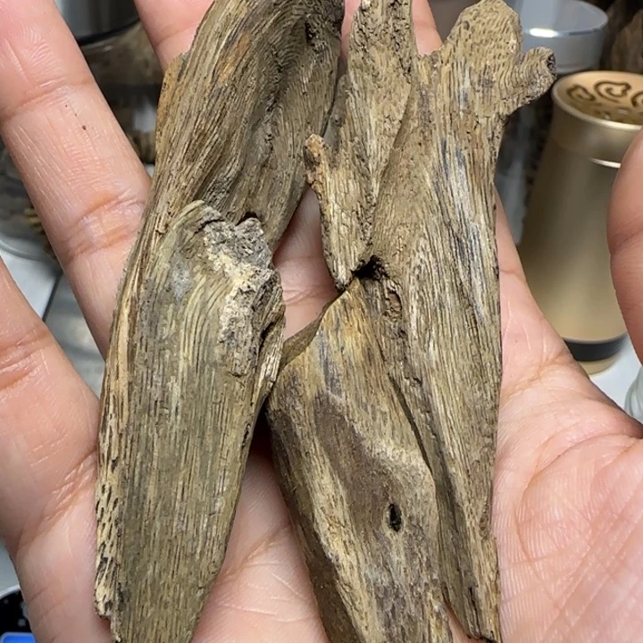 木海***手奇楠红土熏香料18克