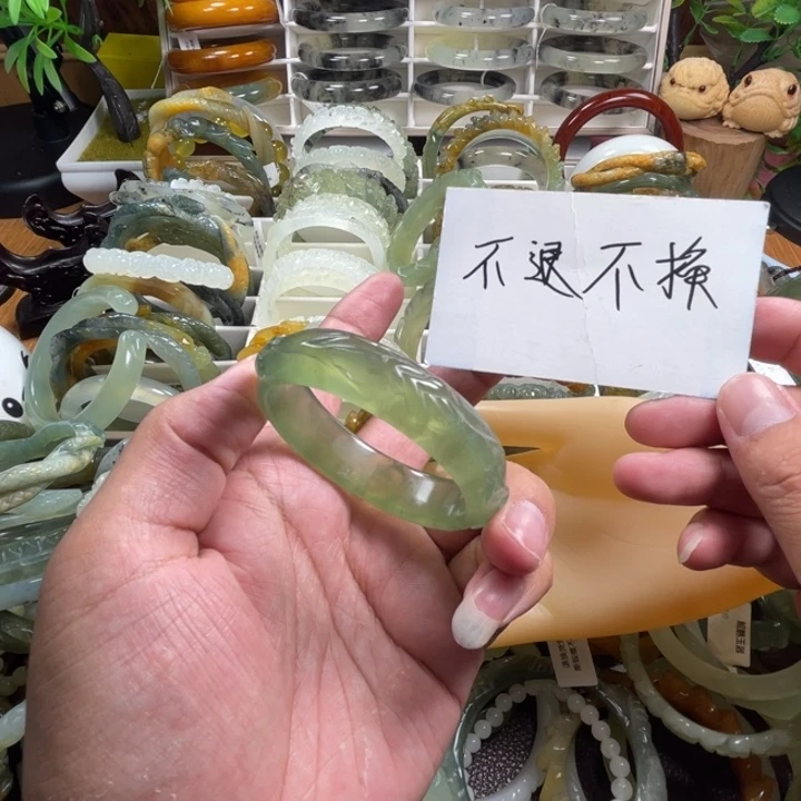 未镶嵌蛇纹石玉手镯