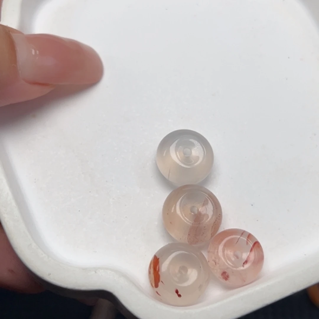 颈饰未镶嵌南红玛瑙