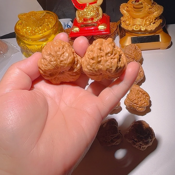 把件龙脊菩提文玩核桃
