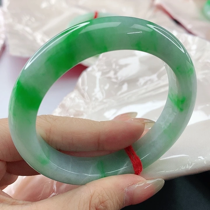 未镶嵌手镯翡翠，877