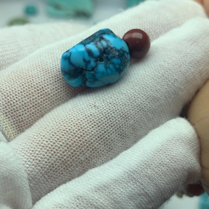 南红玛瑙未镶嵌珠宝奇石