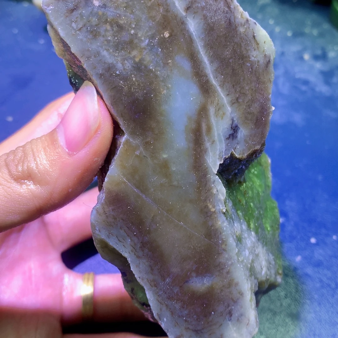 未镶嵌和田玉（糖玉）珠宝半成品