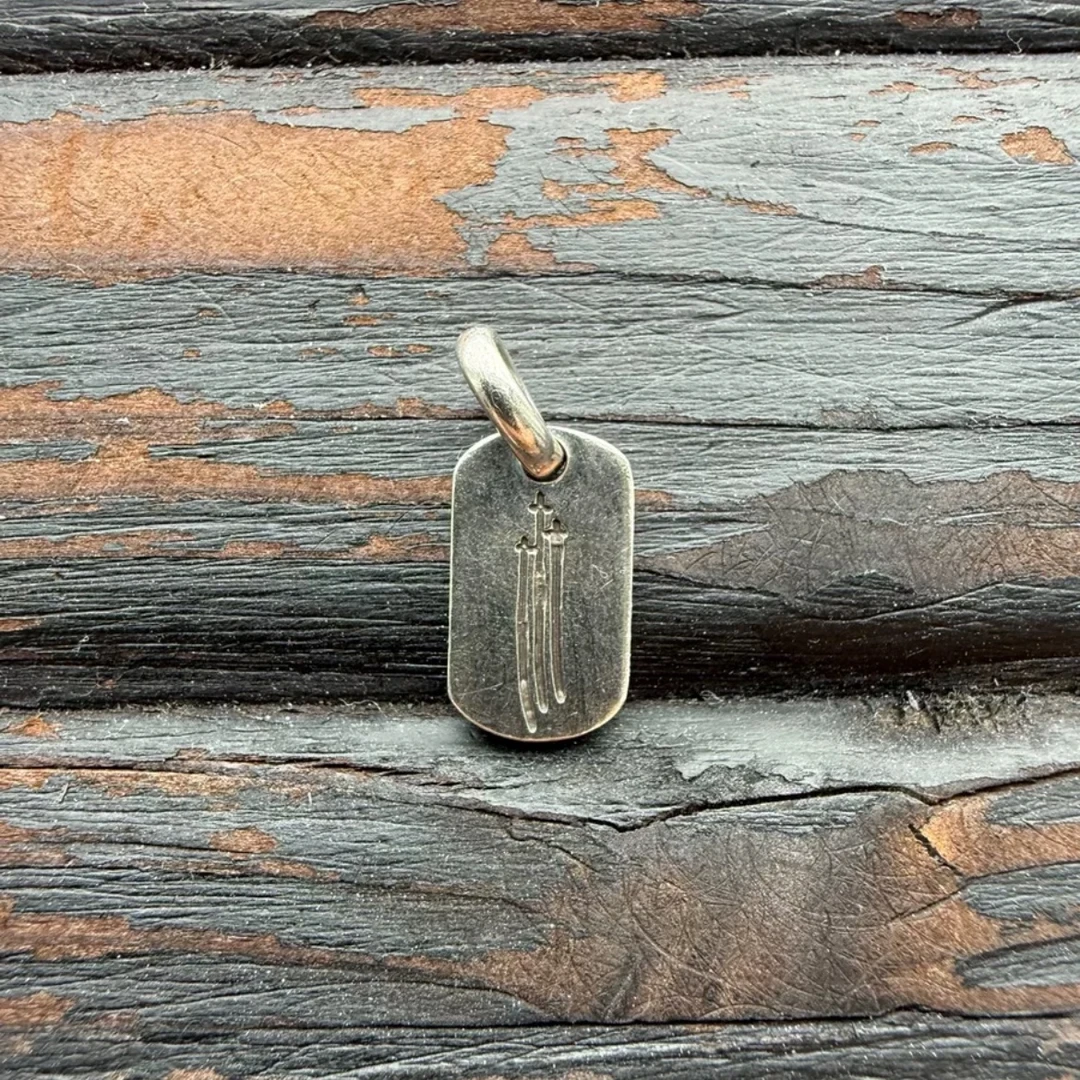 99新 Chrome Hearts/克罗心 克罗心方牌小吊坠