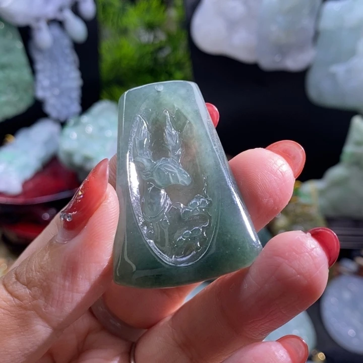 【闪购商品】颈饰未镶嵌翡翠鹿