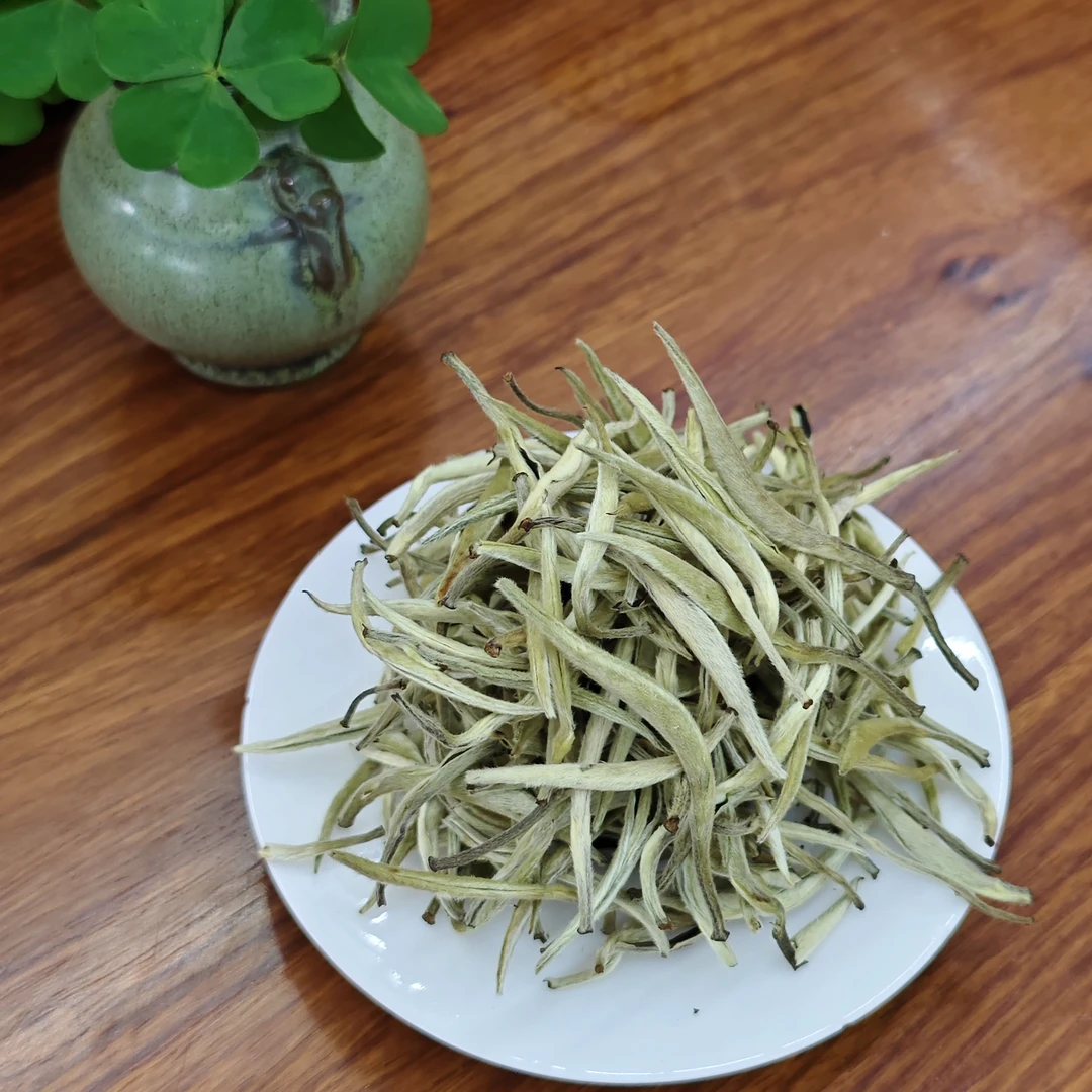 白毫银针正宗精选高山古树嫩芽花果香茶