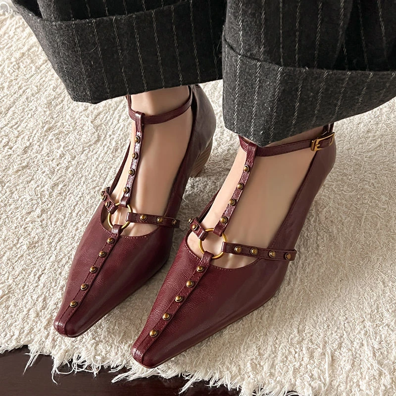 小众个性方头铆钉中跟玛丽珍鞋女款爆款2025新款上班百搭通勤单鞋