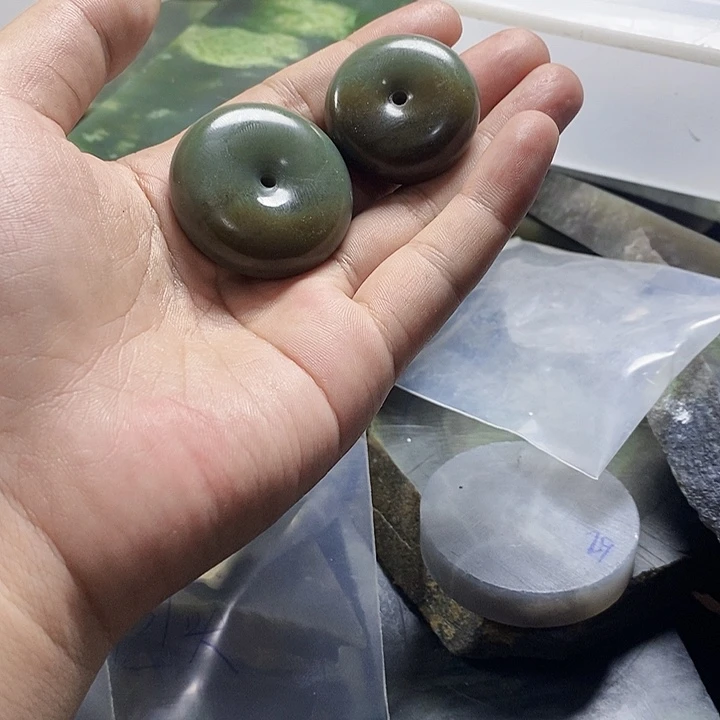 凡***客未镶嵌和田玉（糖玉）珠宝半成品