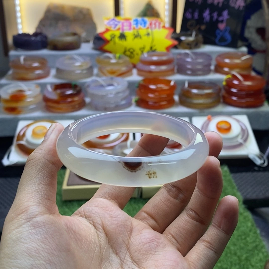 手镯玛瑙/玉髓未镶嵌