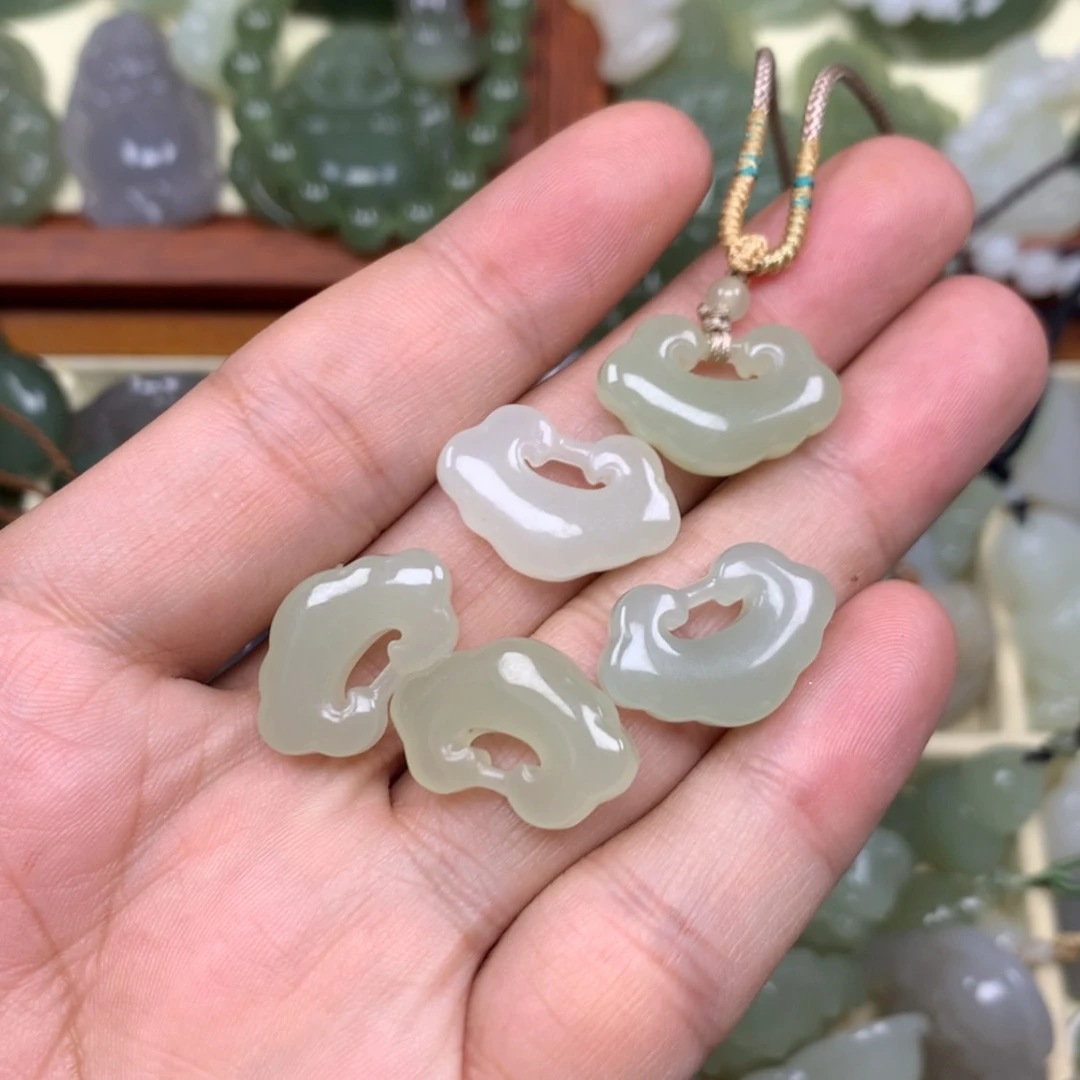 【闪购商品】颈饰未镶嵌和田玉