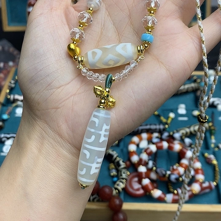 玛瑙/玉髓合金颈饰