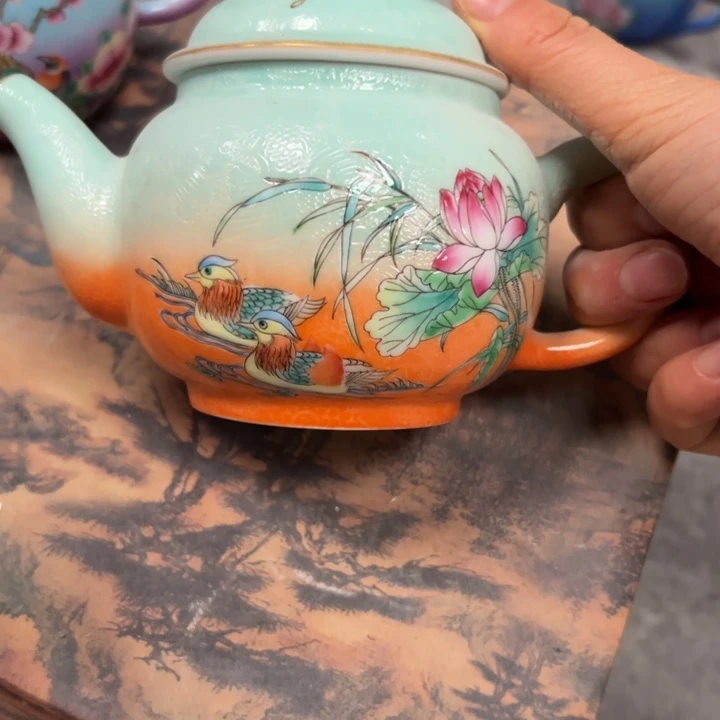陶手绘扒花鸳鸯茶壶300毫升