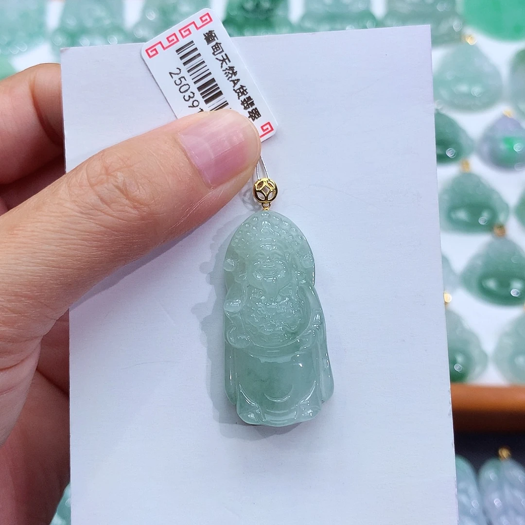 翡翠18K金镶嵌颈饰翡翠吊坠