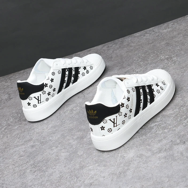 男鞋新款潮流印花小白鞋低帮软底系带透气休闲鞋韩版百搭厚底板鞋