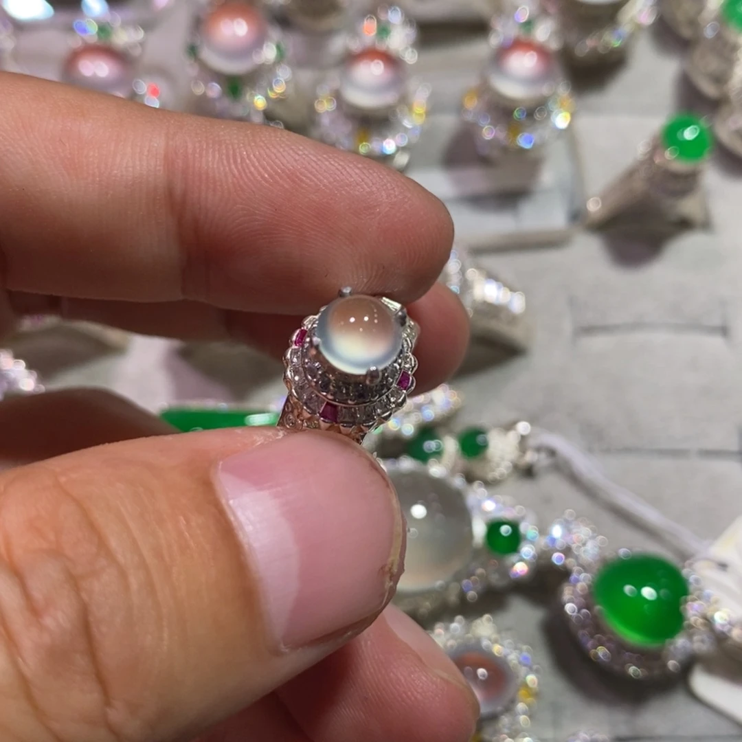 定制翡翠未镶嵌玻璃种6.6mm