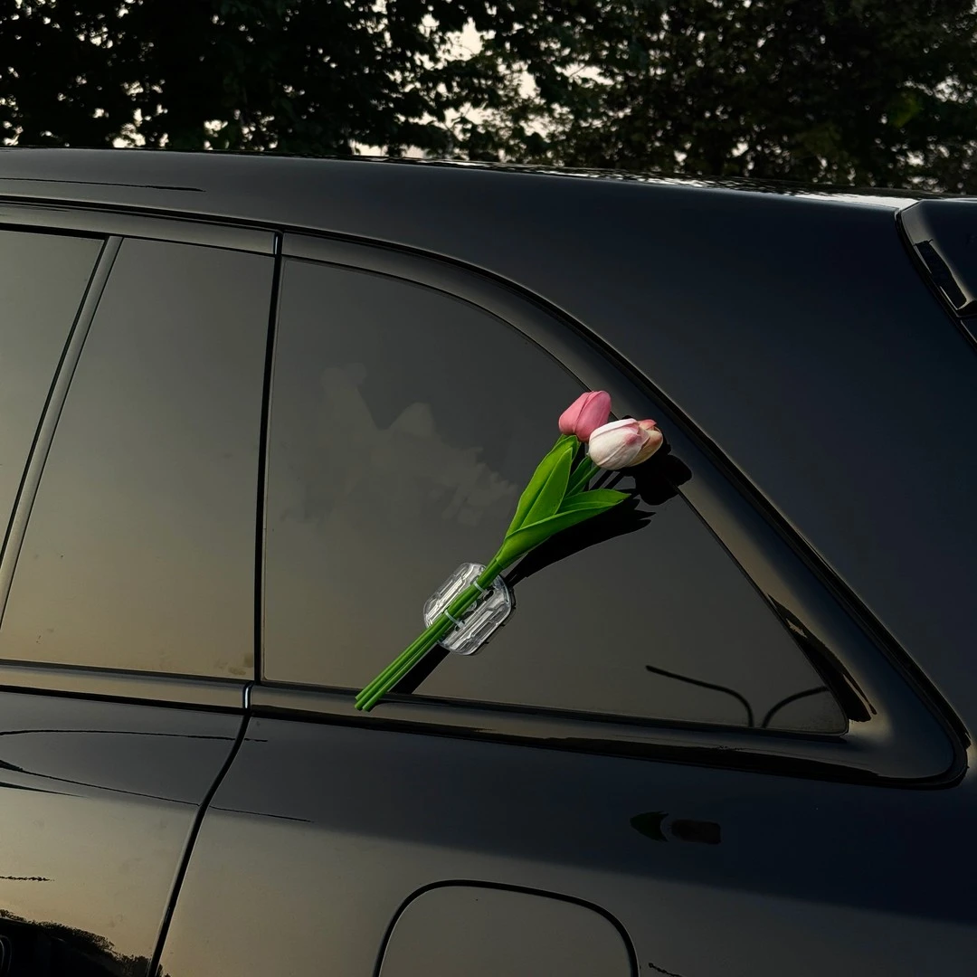 车载郁金香玫瑰花束快拆式底座车身装饰汽车电动车玻璃