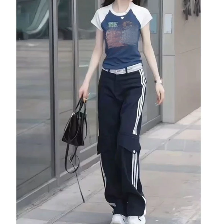 时尚插肩圆领字母显瘦时尚休闲女装