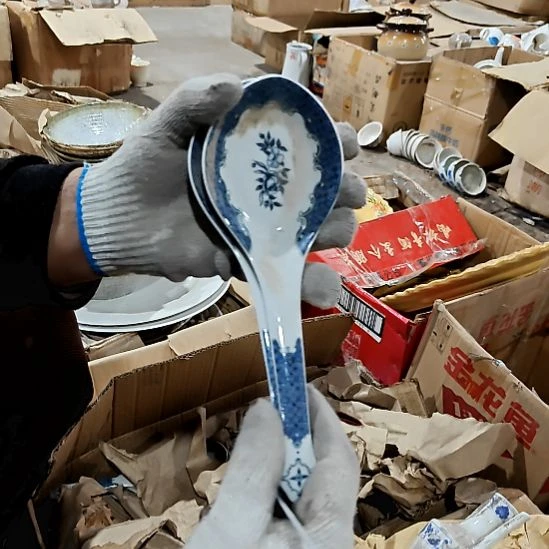 摆件陶瓷盘子碗啥都有