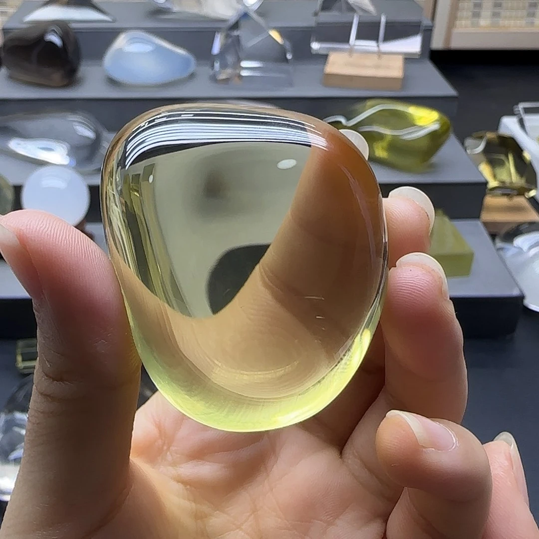 水晶天然摆件未镶嵌